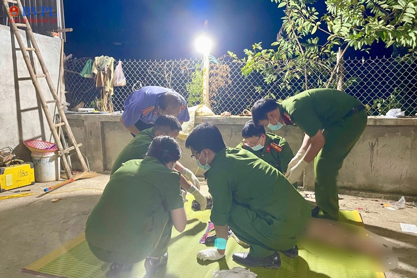 Khám nghiệm hiện trường vụ anh họ giết em 8 tuổi, giấu xác trong bao tải tại Thanh Hoá- Ảnh 1.