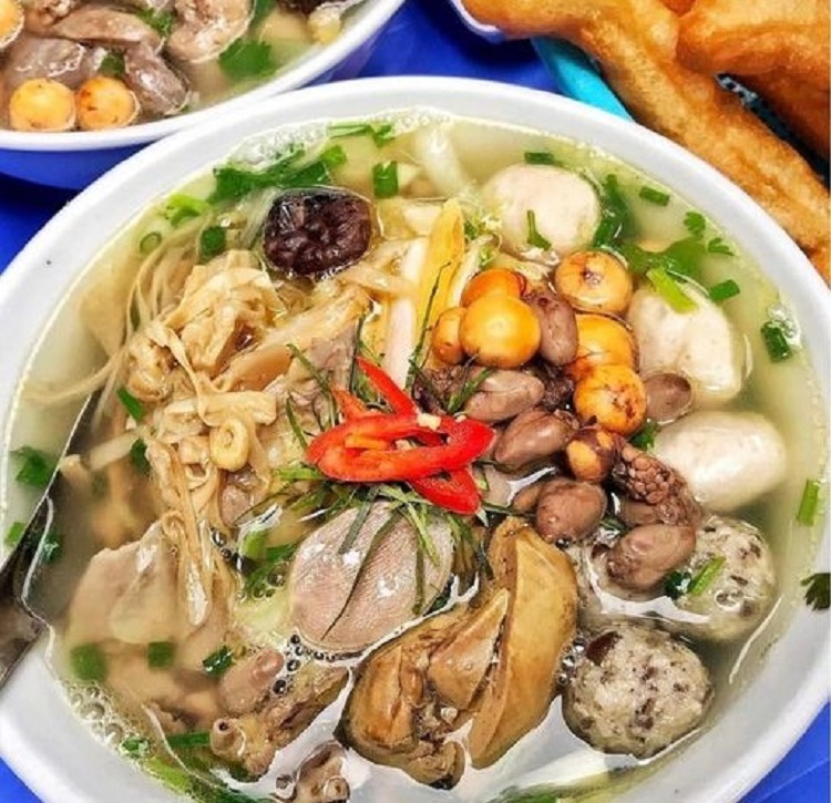 Không phải phở gà, món ăn chỉ từ 30.000 đồng/bát này mới là hương vị Việt lọt top ngon nhất thế giới- Ảnh 1.