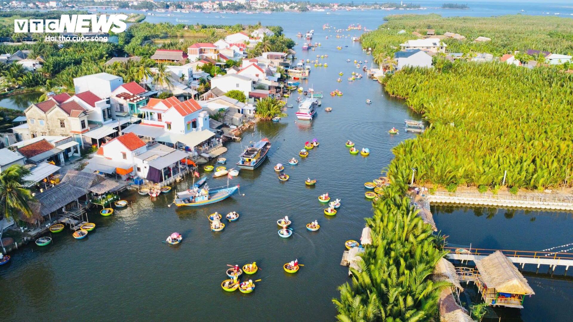 Khám phá ngôi làng duy nhất ở Việt Nam lọt top 50 làng đẹp nhất thế giới- Ảnh 1.