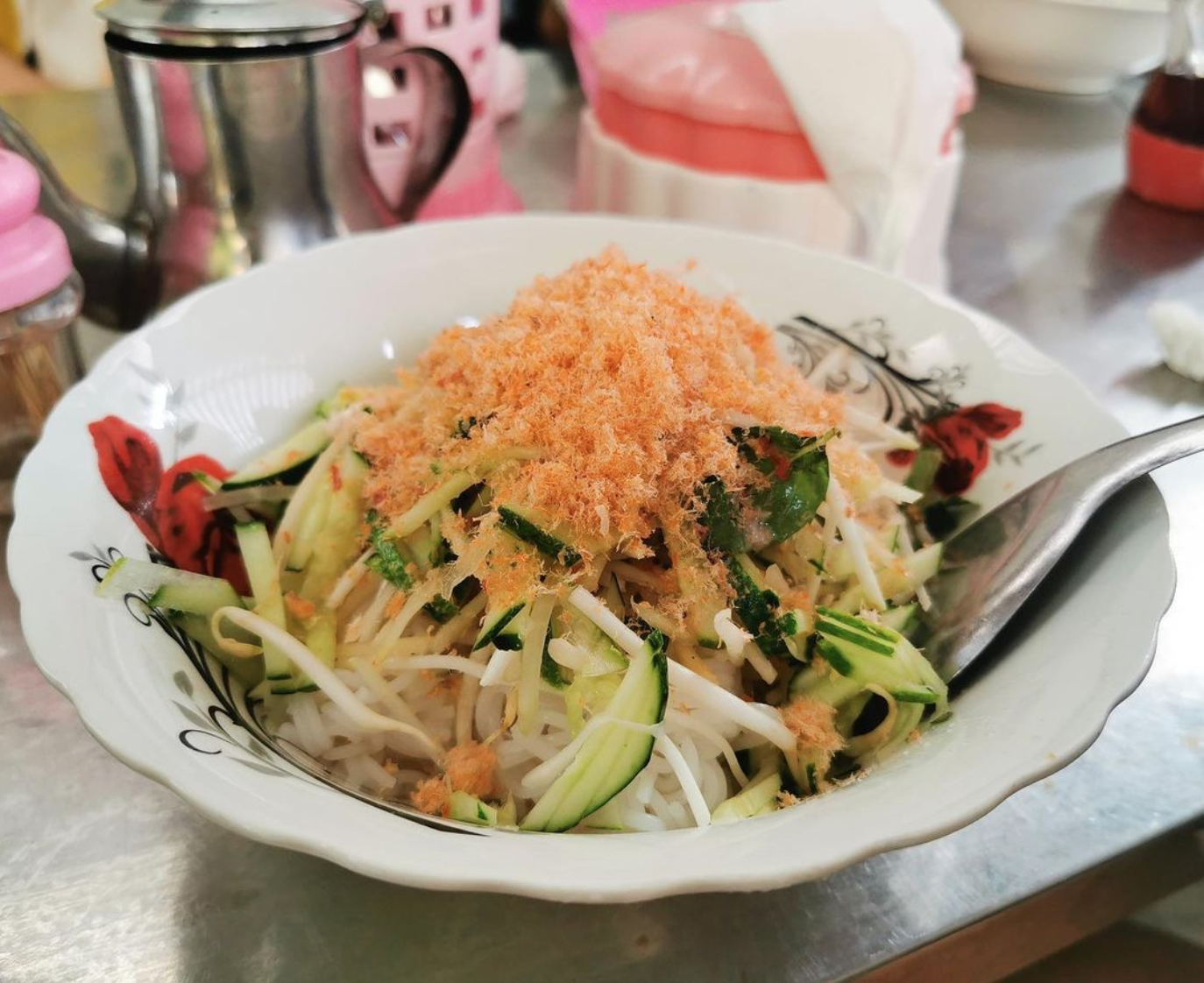 7 món bún miền Tây tên nghe "lạ hoắc", tưởng khó ăn mà ngon nức tiếng: Đặc sản hiếm có với hương vị khó quên- Ảnh 4.