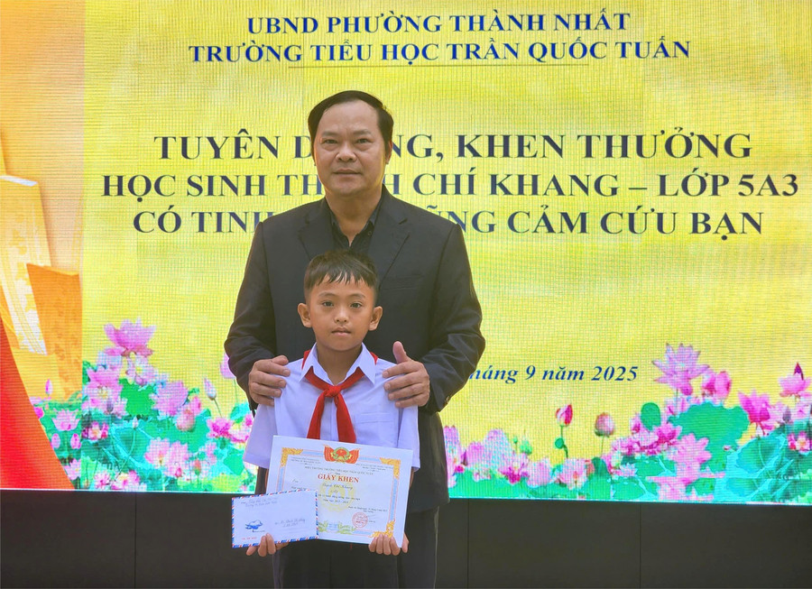 Biểu dương "người hùng nhí" trong vụ thảm án tại Đắk Lắk- Ảnh 5.
