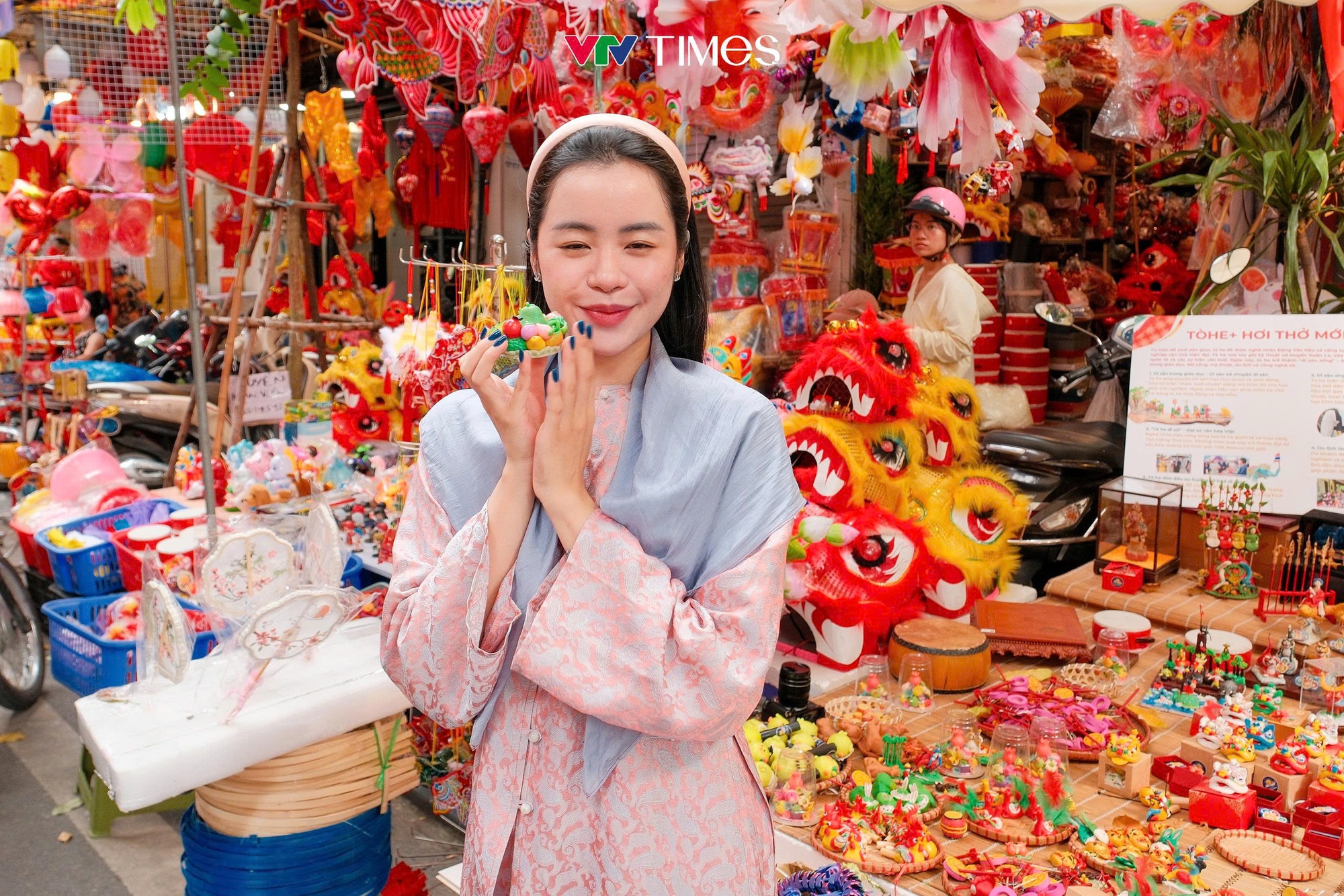 Giới trẻ nô nức “săn ảnh” mùa Trung thu- Ảnh 10.