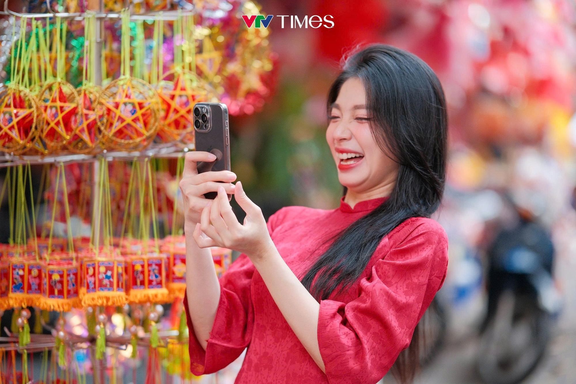 Giới trẻ nô nức “săn ảnh” mùa Trung thu- Ảnh 13.