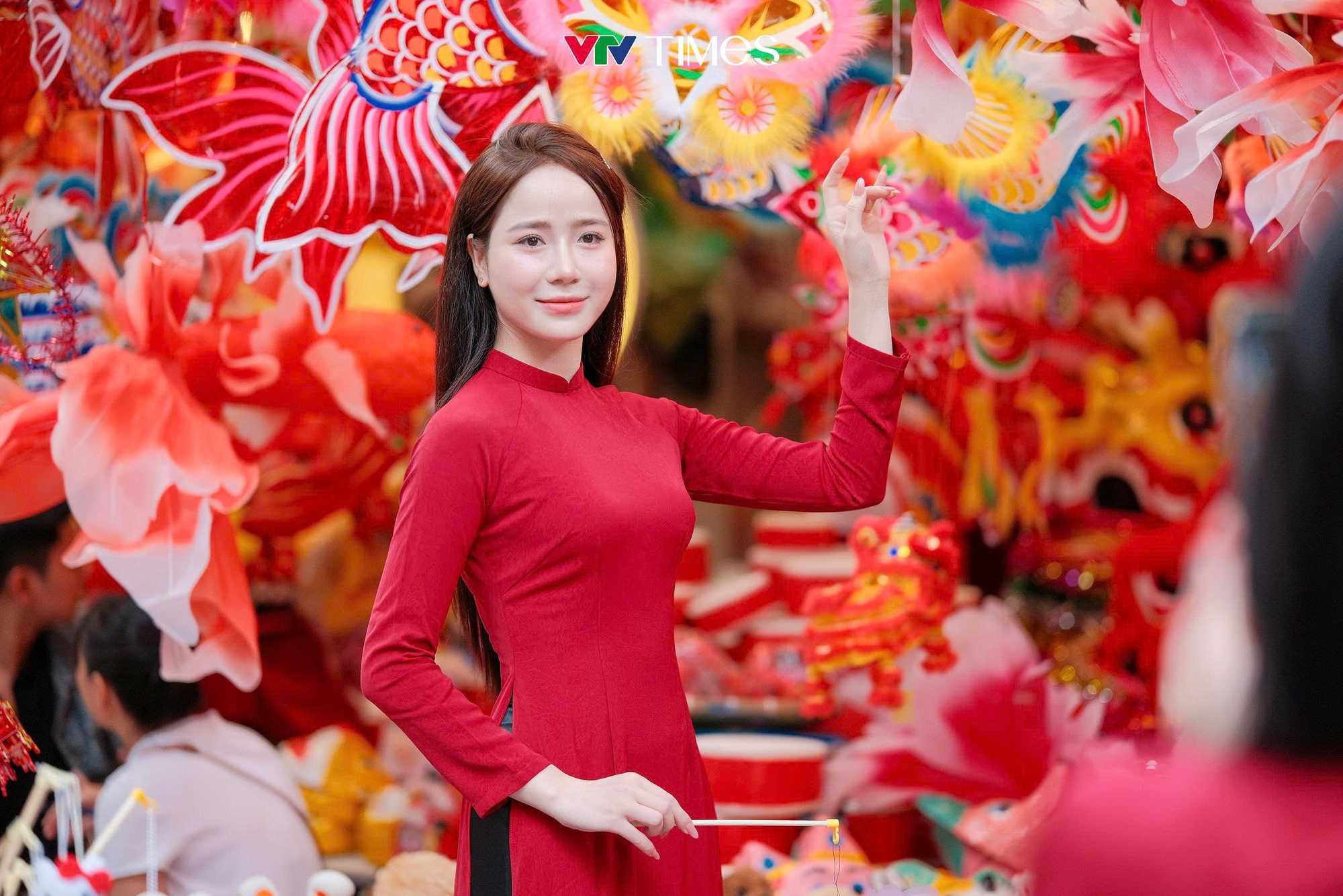 Giới trẻ nô nức “săn ảnh” mùa Trung thu- Ảnh 4.