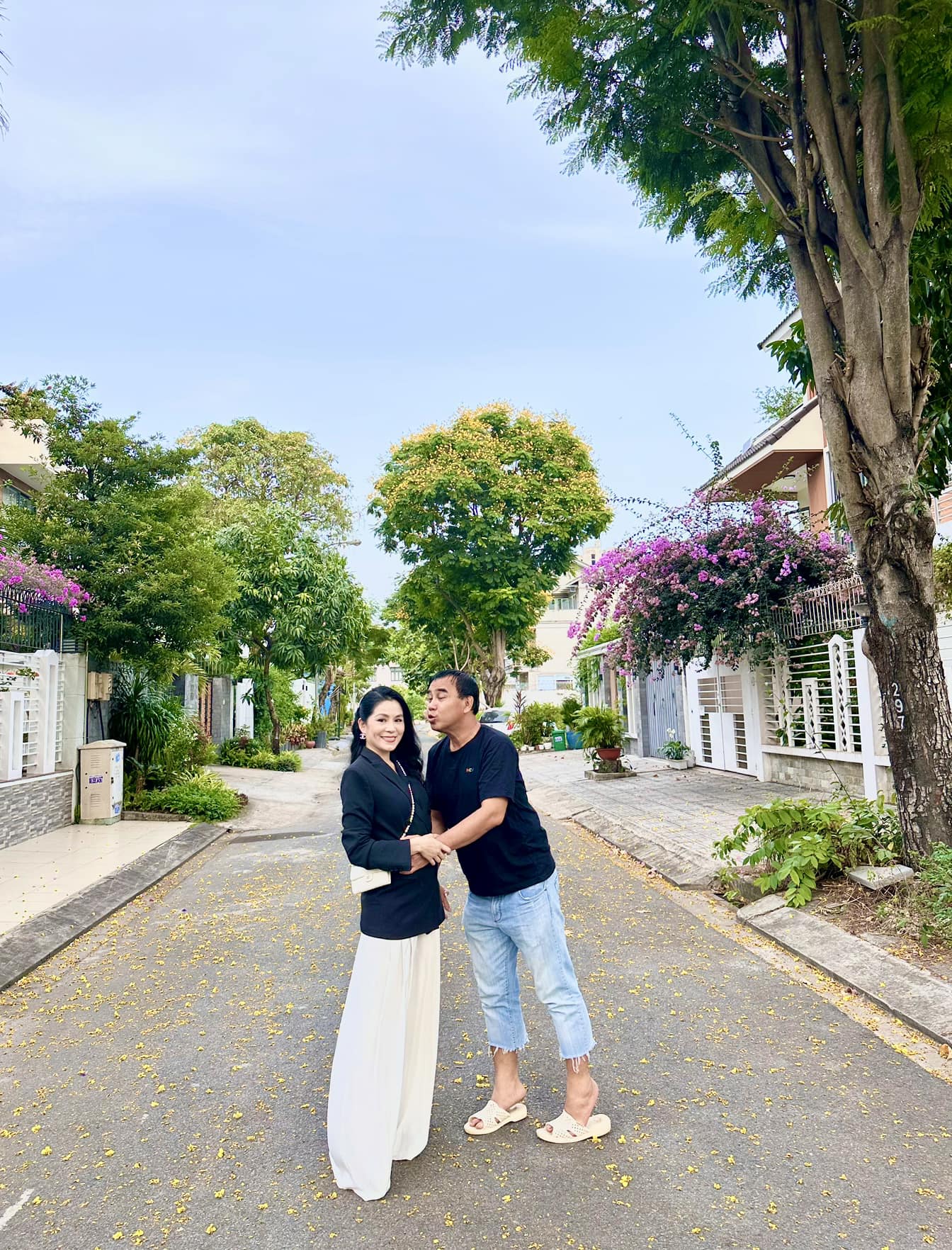 Vợ đại gia đẹp như minh tinh của nam NSƯT là Phó chủ tịch Hội điện ảnh Việt Nam- Ảnh 4.