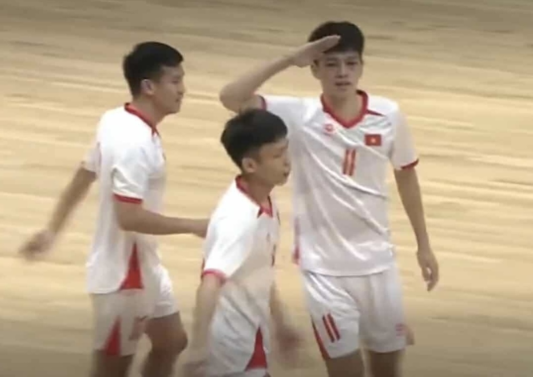 Tuyển futsal Việt Nam thắng đậm 7-2 Trung Quốc, rộng cánh cửa vào VCK futsal châu Á- Ảnh 1.