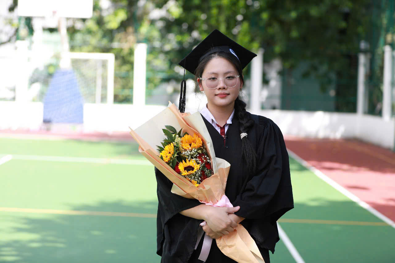 Nữ sinh Việt chinh phục học bổng từ 10 trường đại học danh tiếng: "Nếu được chọn lại, em sẽ xoá 1 CHỮ ra khỏi từ điển của mình"- Ảnh 1.