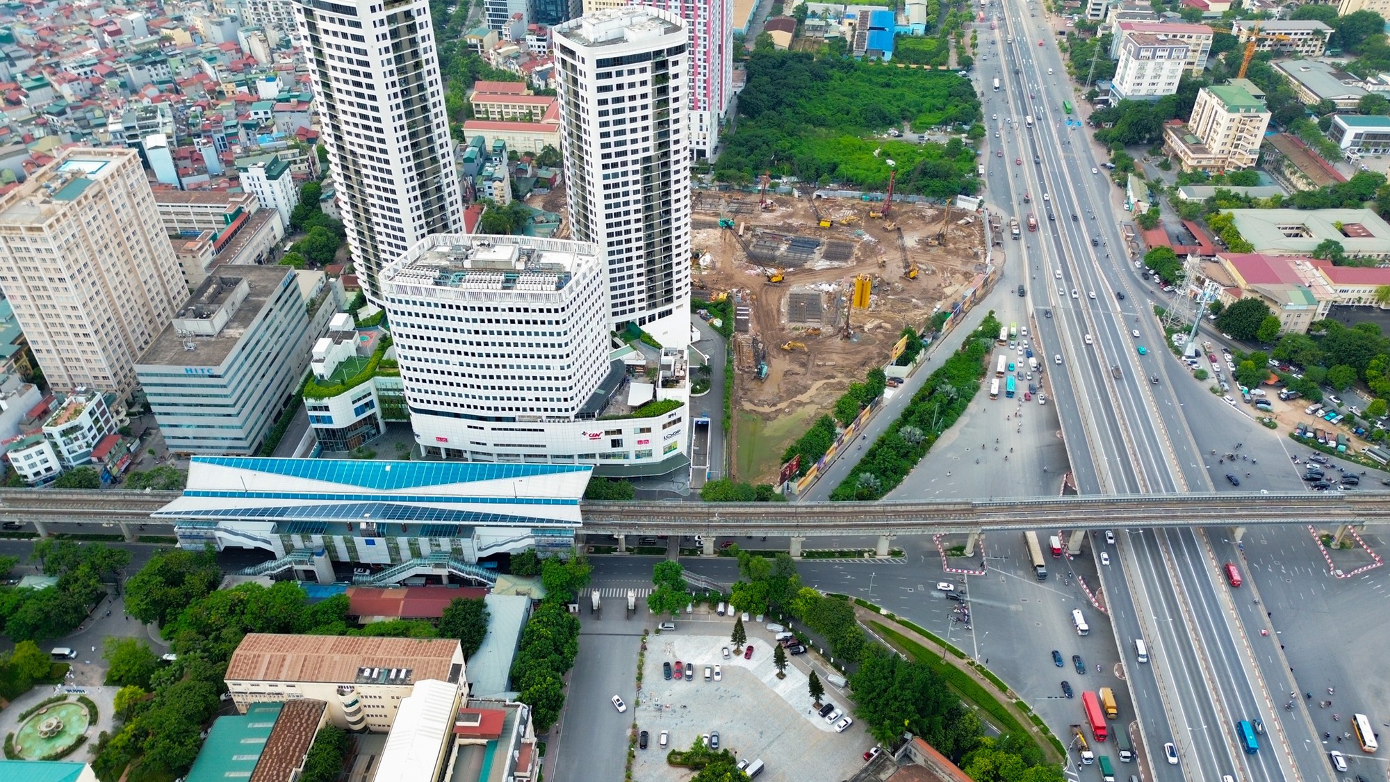 Tin vui cho thị trường chung cư H&agrave; Nội: Dự kiến giai đoạn 2026 - 2027 sẽ đ&oacute;n nhận khoảng 46.600 căn hộ từ 43 dự &aacute;n- Ảnh 2.