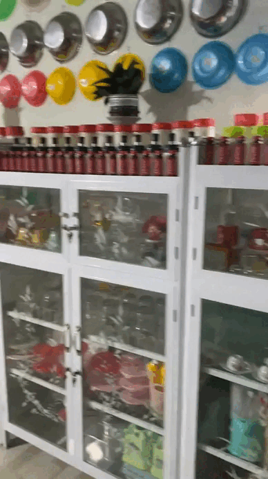 Căn bếp miền Tây khiến cả nước choáng váng: Nồi niêu xoong chảo thẳng hàng như duyệt binh, chắc gia chủ 