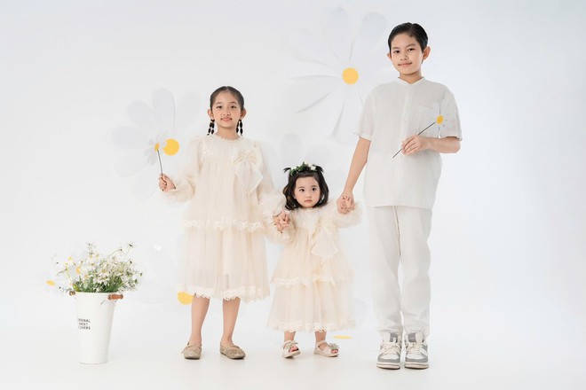 Khánh Thi - Phan Hiển khoe ảnh chân dung của 3 nhóc tỳ, visual cực phẩm cỡ nào mà netizen rần rần: Gen quá đỉnh!- Ảnh 6.