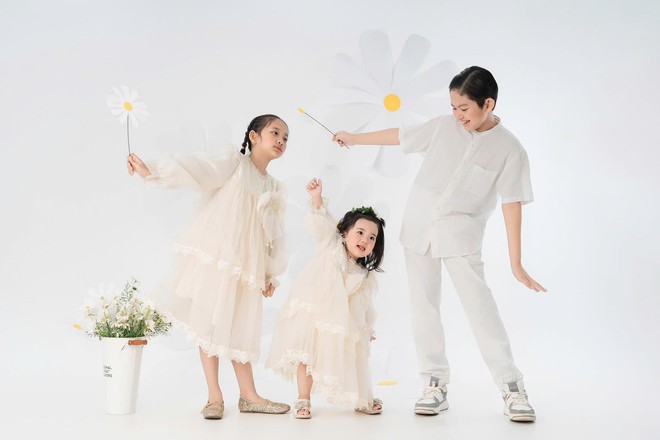 Khánh Thi - Phan Hiển khoe ảnh chân dung của 3 nhóc tỳ, visual cực phẩm cỡ nào mà netizen rần rần: Gen quá đỉnh!- Ảnh 5.