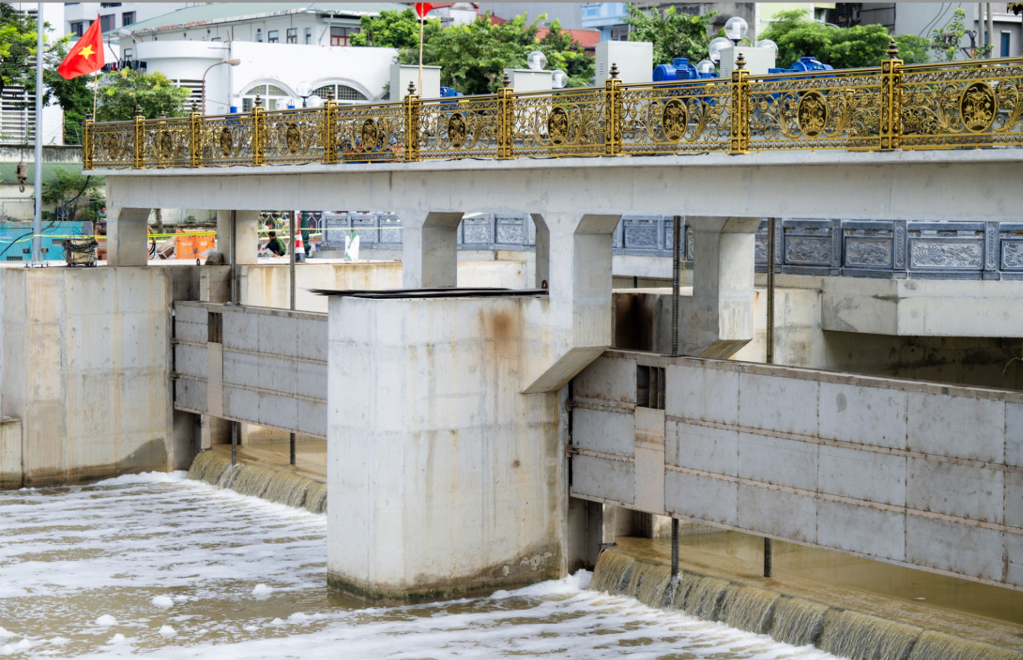 Cận cảnh đập dâng đầu tiên mang nguồn nước bổ cập mới cho sông Tô Lịch "hồi sinh"- Ảnh 4.
