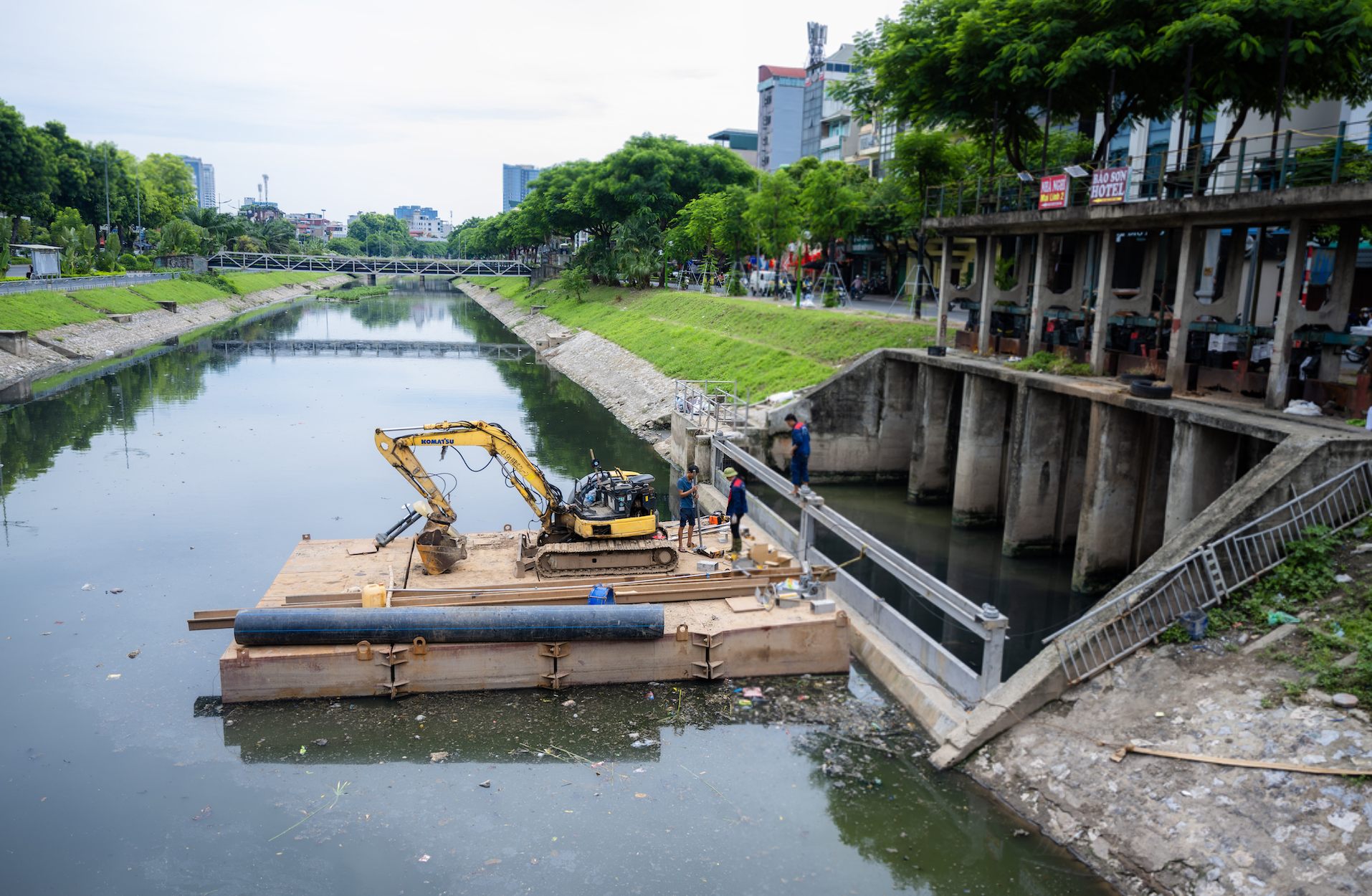 Cận cảnh đập dâng đầu tiên mang nguồn nước bổ cập mới cho sông Tô Lịch "hồi sinh"- Ảnh 5.