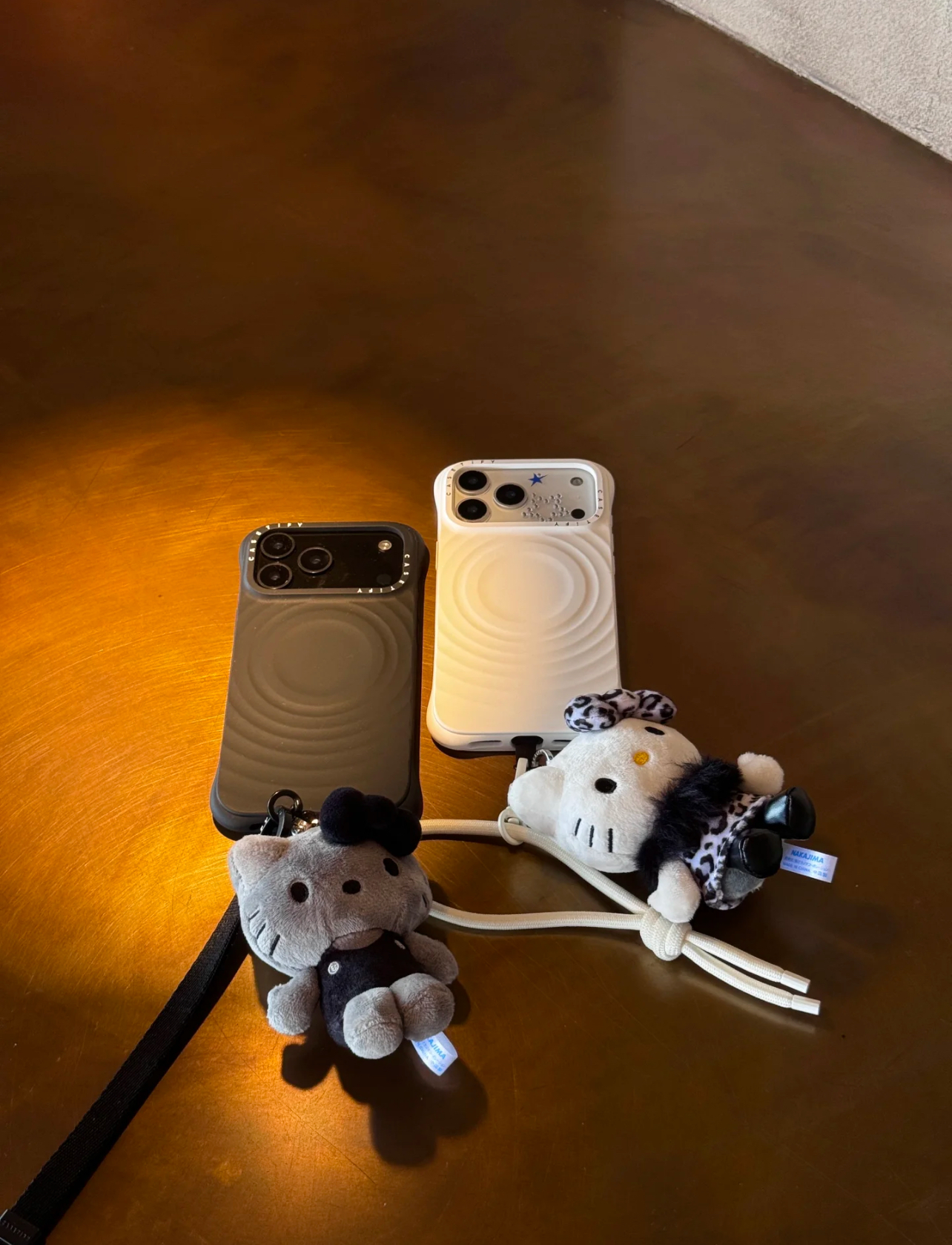 iPhone 17 vừa ra mắt, spotlight đã vội thuộc về loạt ốp và phụ kiện quá chất đi- Ảnh 18.