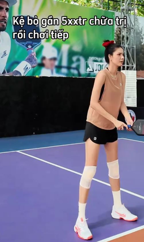 Kỳ Hân chi nửa tỷ chữa chấn thương, chưa khỏi đã tái xuất sân pickleball: Người khen máu lửa, người lo dại dột- Ảnh 2.