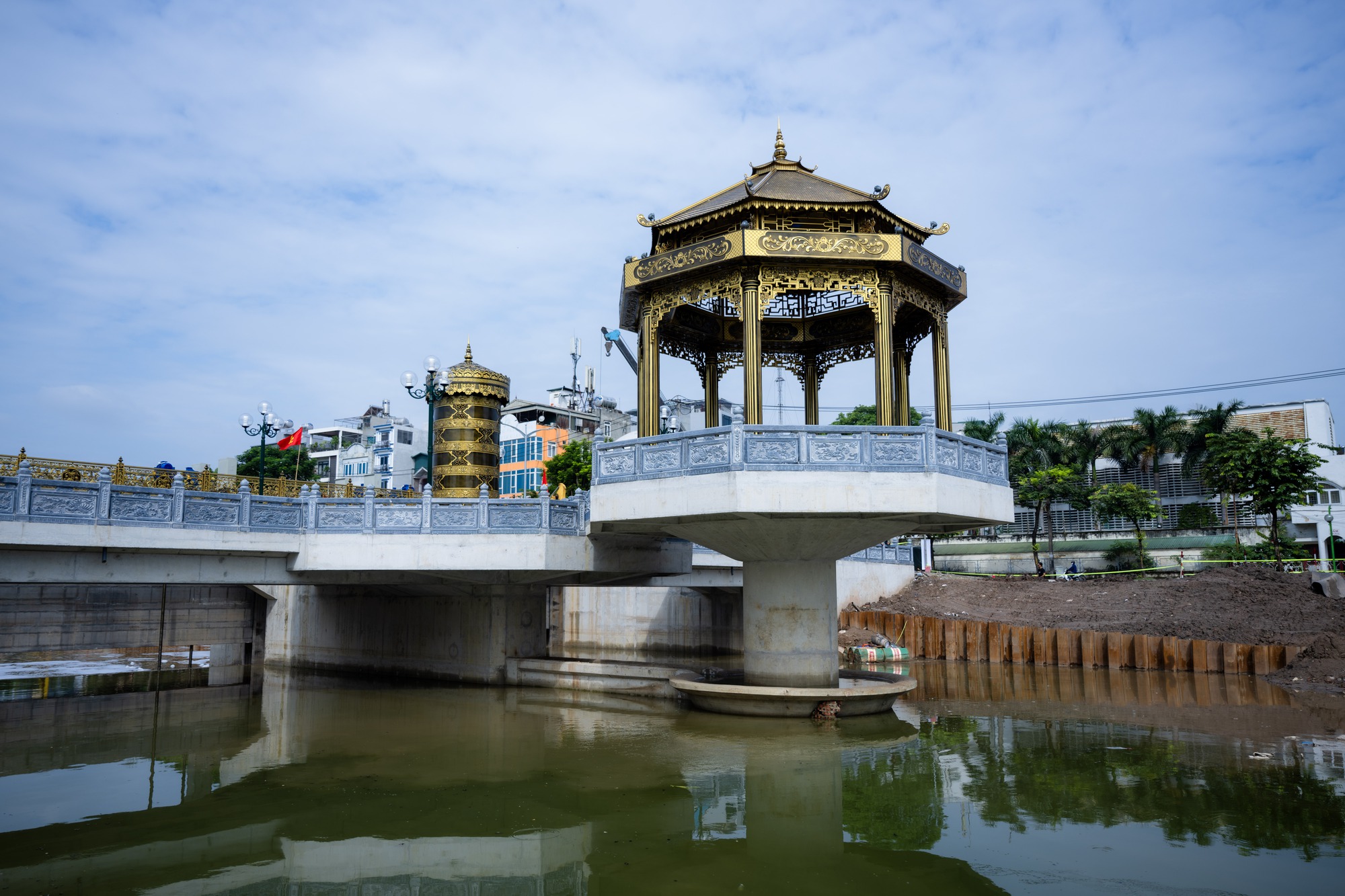 Cận cảnh đập dâng đầu tiên mang nguồn nước bổ cập mới cho sông Tô Lịch "hồi sinh"- Ảnh 12.