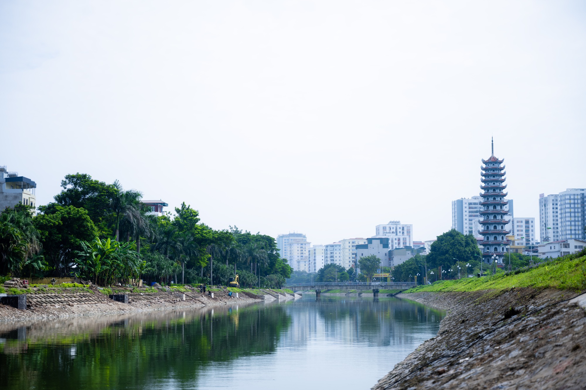 Cận cảnh đập dâng đầu tiên mang nguồn nước bổ cập mới cho sông Tô Lịch "hồi sinh"- Ảnh 13.
