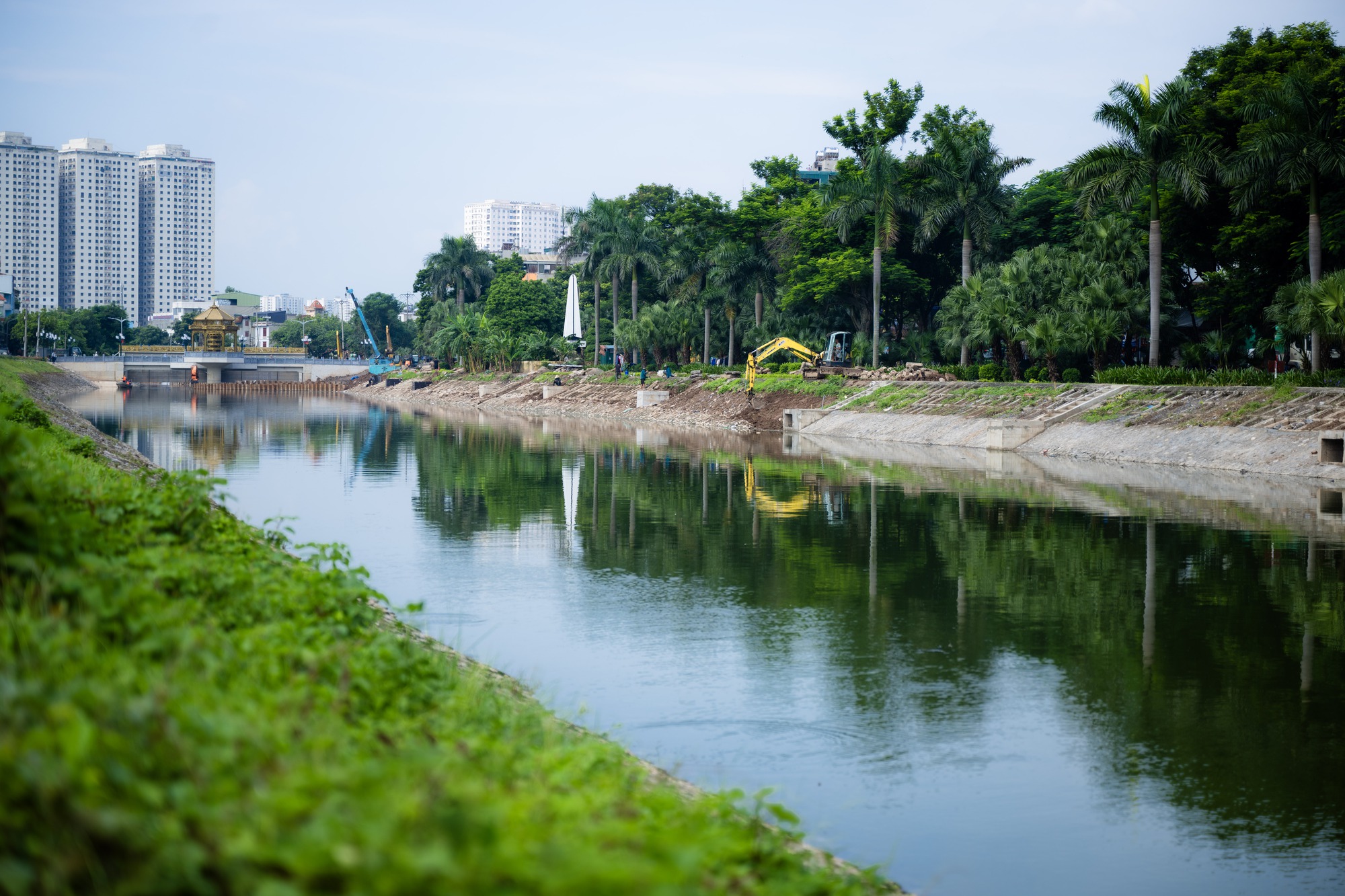 Cận cảnh đập dâng đầu tiên mang nguồn nước bổ cập mới cho sông Tô Lịch "hồi sinh"- Ảnh 8.