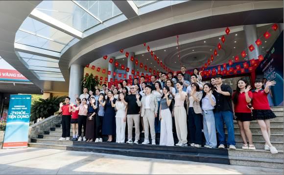 Hơn 30 KOL bất ngờ khi tham quan hệ thống nhà máy hiện đại của Tập đoàn SUNHOUSE- Ảnh 1.