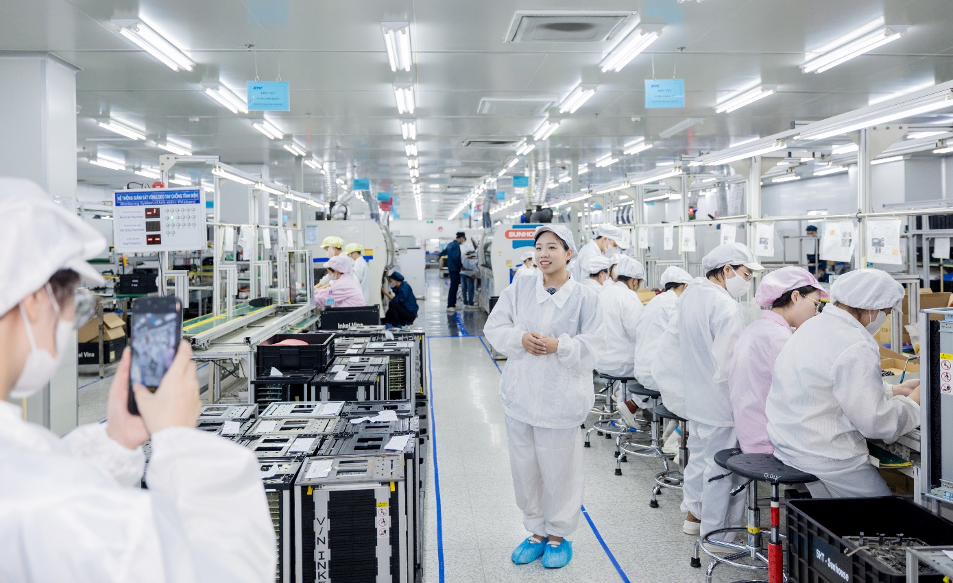 Hơn 30 KOL bất ngờ khi tham quan hệ thống nhà máy hiện đại của Tập đoàn SUNHOUSE- Ảnh 4.