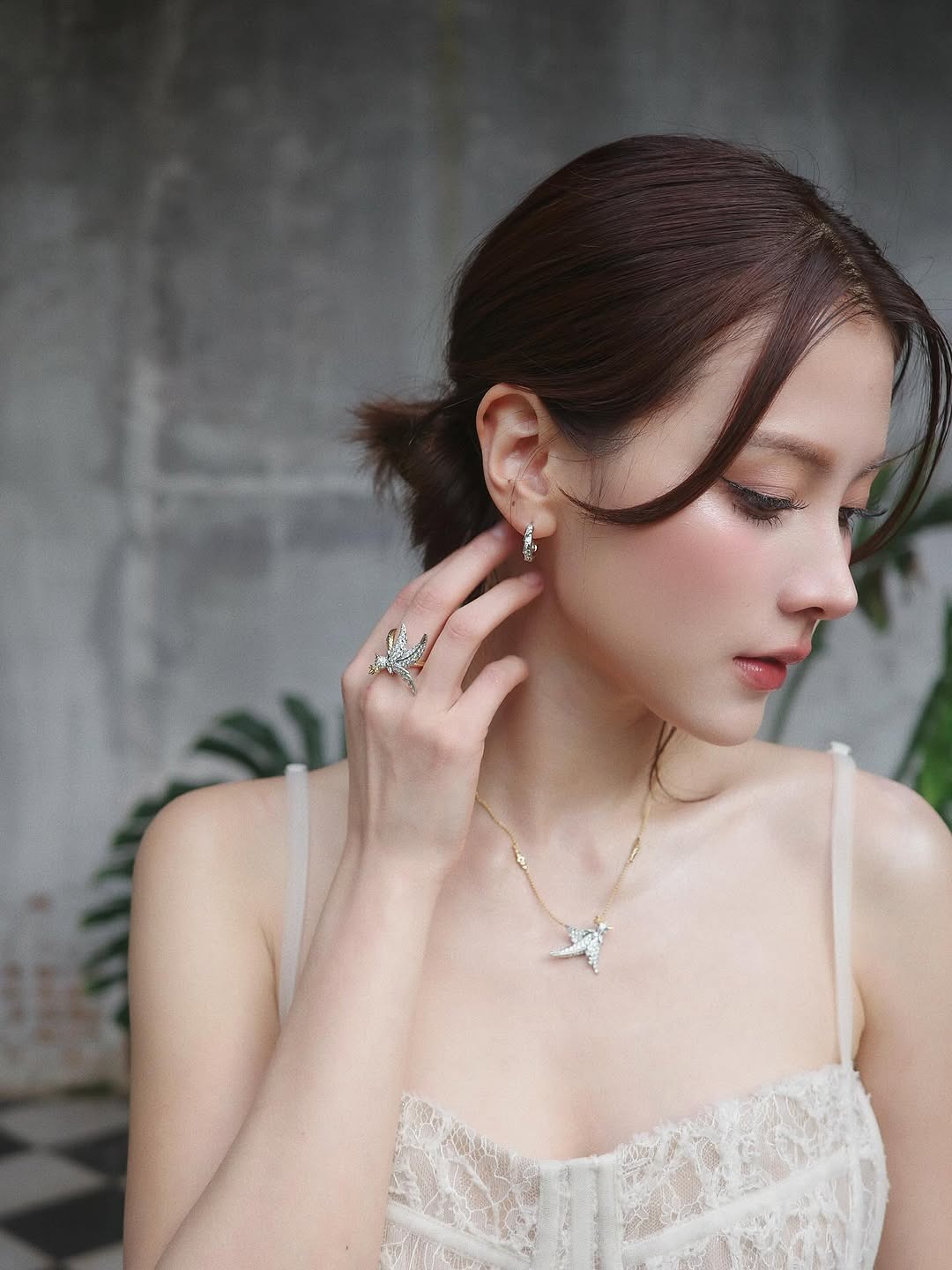 1 nụ cười của Baifern Pimchanok đủ khuynh đảo MXH, diện váy local brand Việt đẹp xé toạc thị giác!- Ảnh 3.