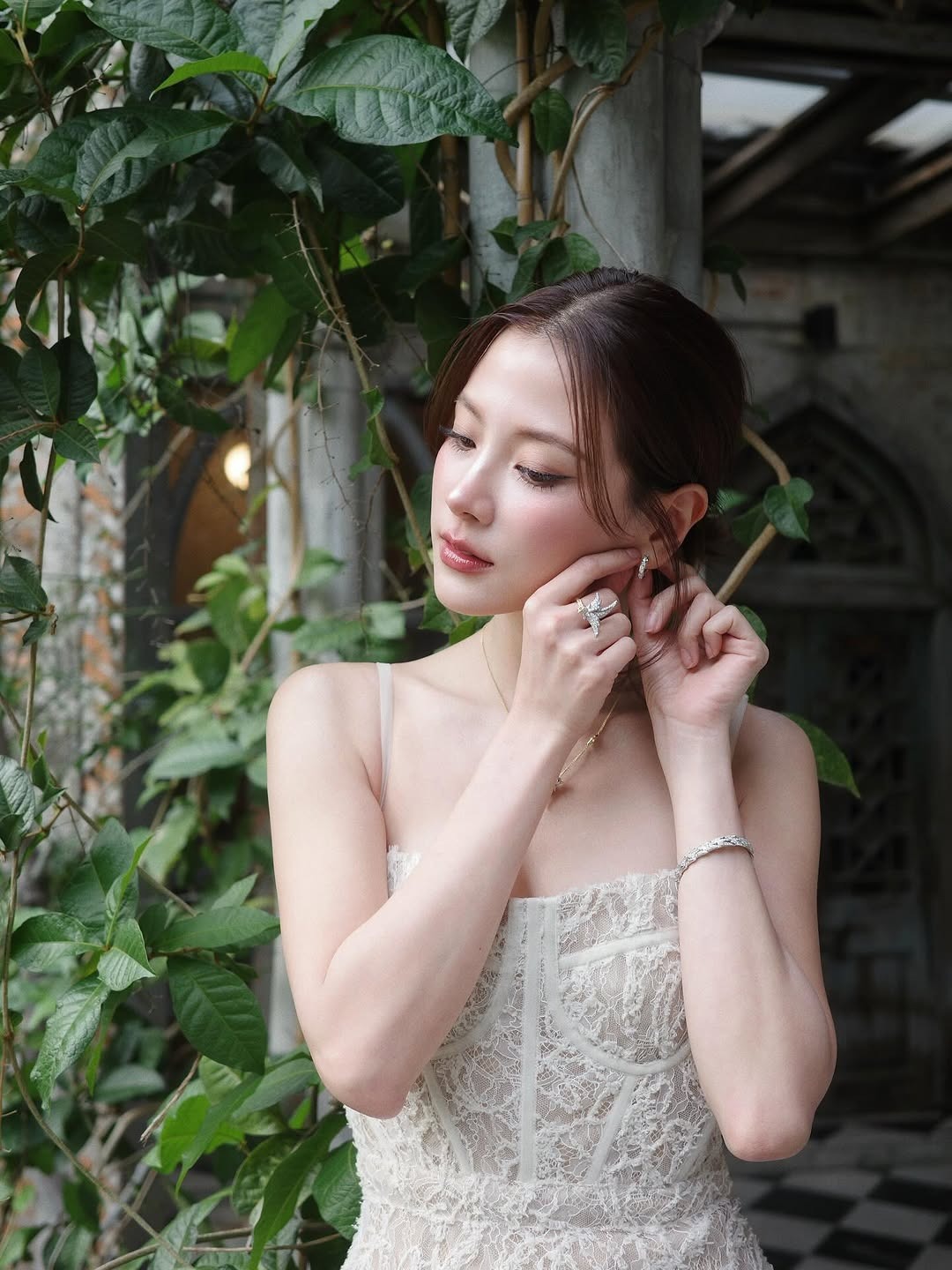 1 nụ cười của Baifern Pimchanok đủ khuynh đảo MXH, diện váy local brand Việt đẹp xé toạc thị giác!- Ảnh 1.