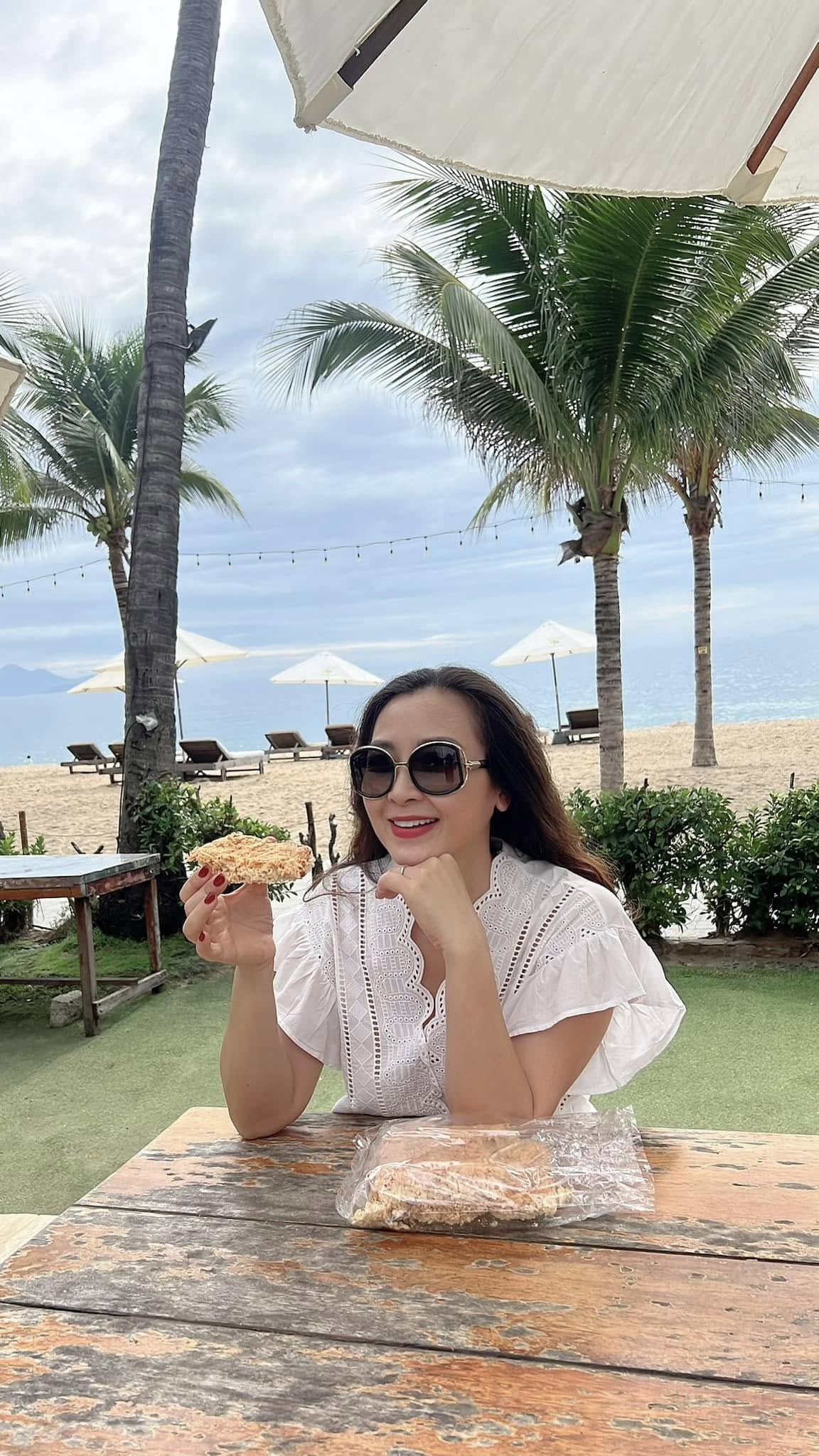 Nữ nghệ sĩ là hoa hậu màn ảnh Việt hiếm hoi công khai chồng, sống hạnh phúc dù 