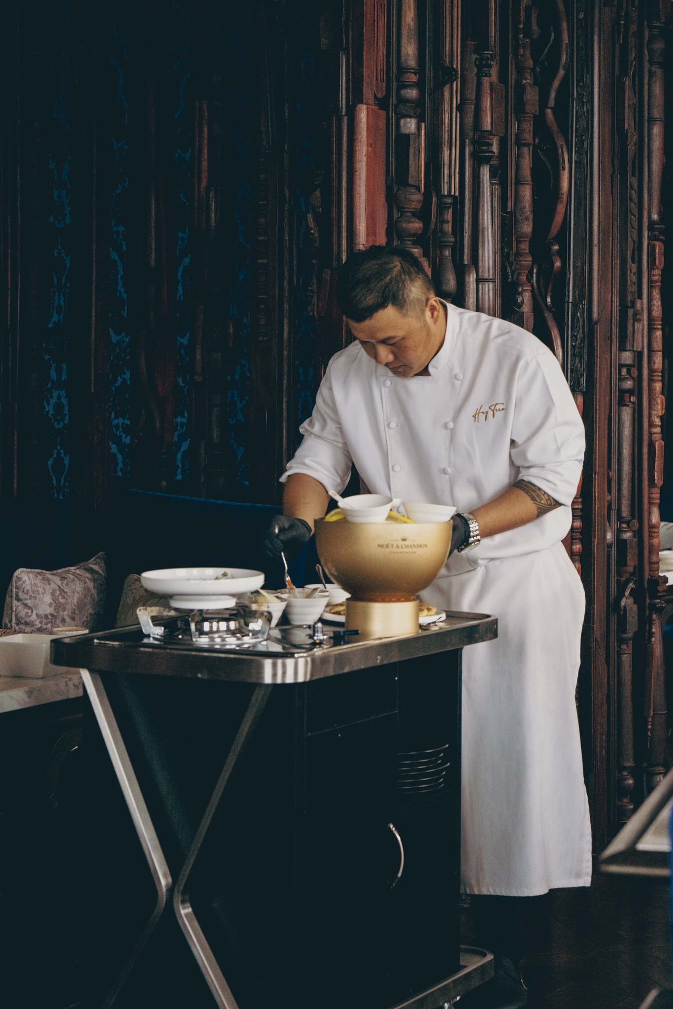 1 nhà hàng đạt MICHELIN sau 6 tháng: Chuyên phục vụ món Anh độc lạ, là nơi tổ chức sự kiện vô cùng ý nghĩa cho phái nữ- Ảnh 1.