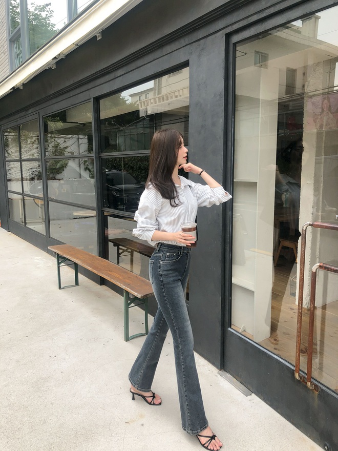 Mặc đẹp rất đơn giản khi chị em phối 5 mẫu áo basic này với quần jeans- Ảnh 8.