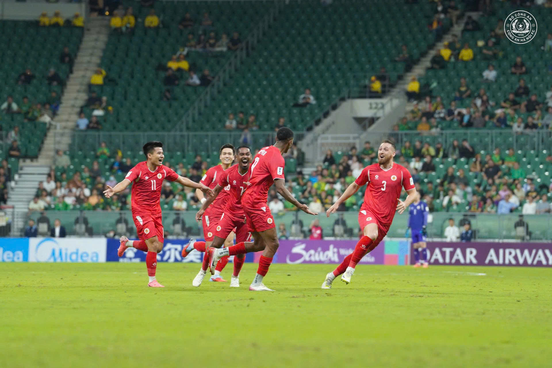 BXH châu Á: Việt Nam lọt top 10, bỏ xa Malaysia và Indonesia- Ảnh 2.