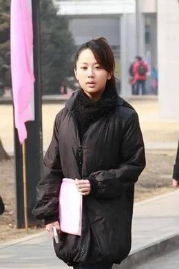 Làm ơn đừng đưa nước tẩy trang cho 5 mỹ nhân showbiz này kẻo lại thất vọng!- Ảnh 3.