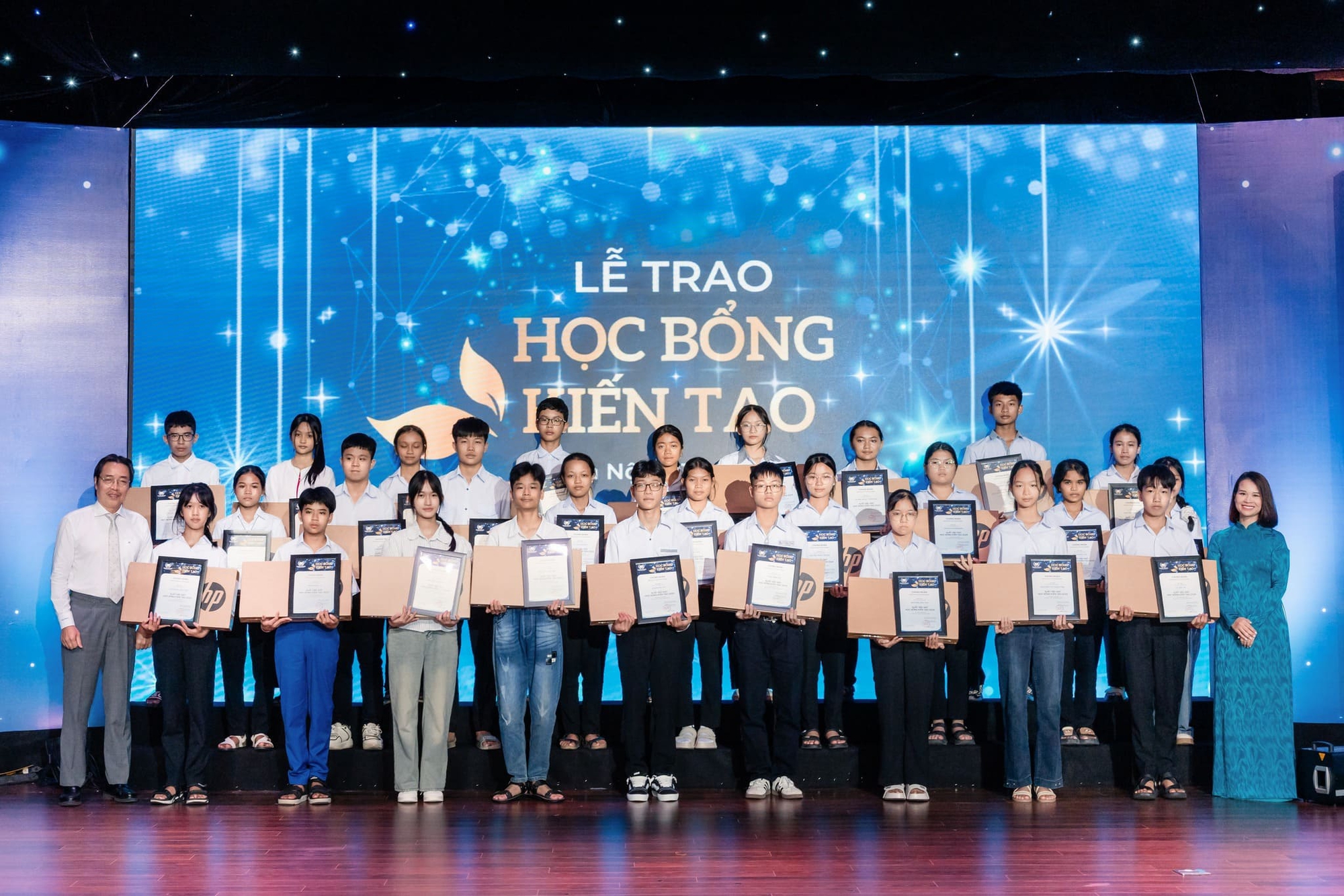 Học bổng Kiến tạo Vinschool: 5 năm tiên phong thu hẹp khoảng cách giáo dục- Ảnh 1.