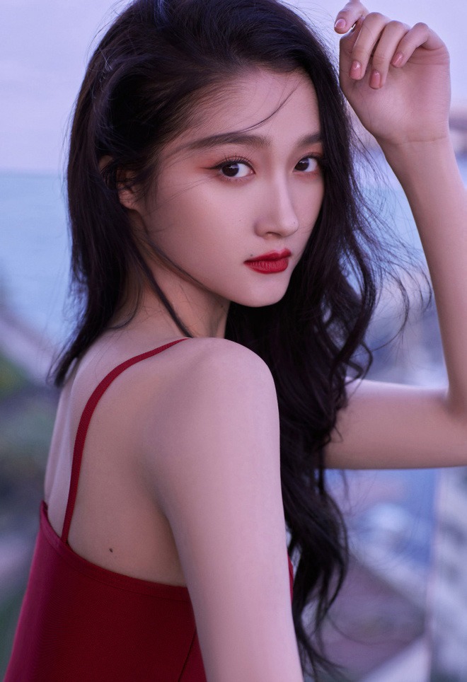 Làm ơn đừng đưa nước tẩy trang cho 5 mỹ nhân showbiz này kẻo lại thất vọng!- Ảnh 15.
