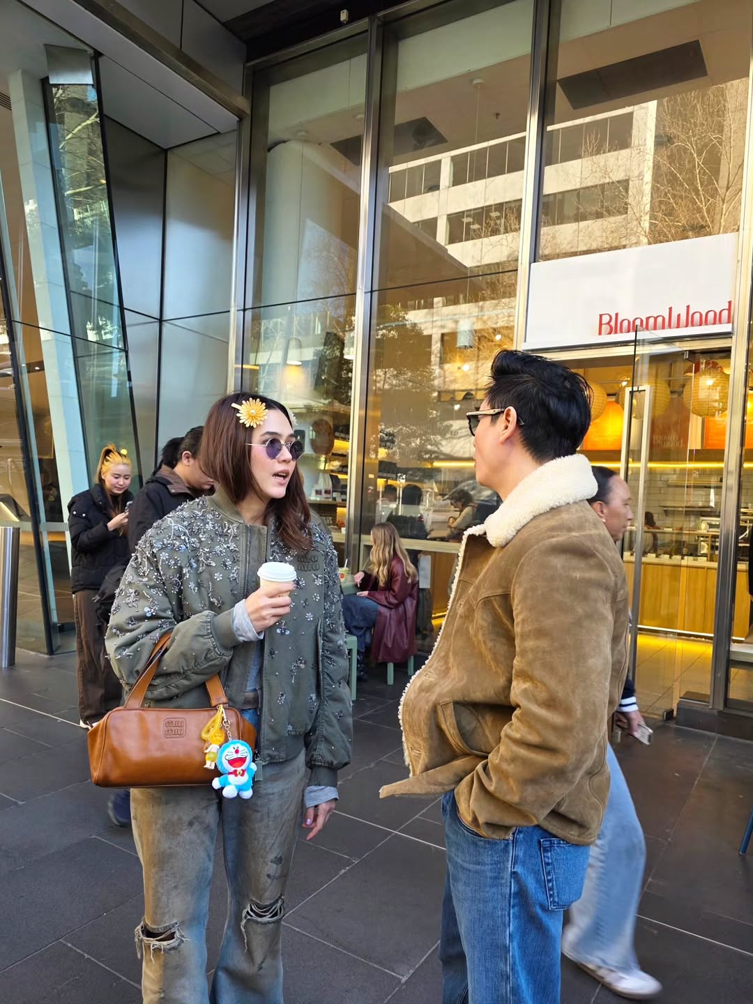 Ph&uacute; b&agrave; khoe t&uacute;i: Vợ đại gia Th&aacute;i Lan kh&ocirc;ng quan t&acirc;m t&uacute;i hiệu g&igrave;, nhưng charm nhất định phải gắn- Ảnh 20.