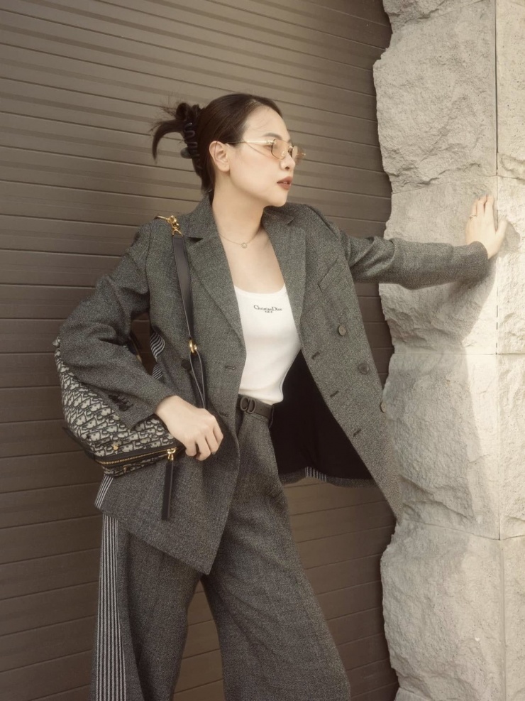 Bóc tách cuộc sống thật của hội phu nhân tổng tài ở Việt Nam, làm gì có ai 