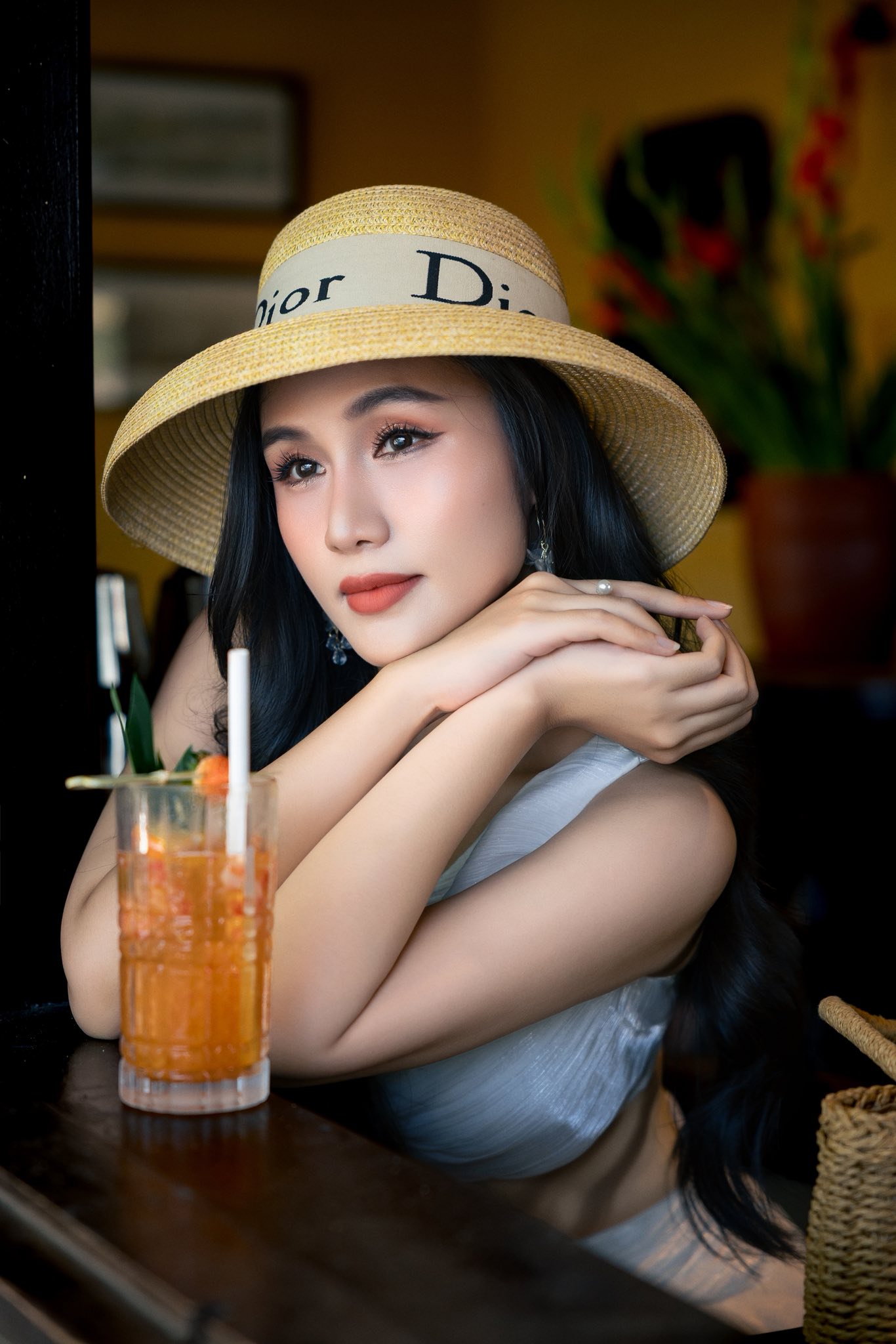 Nữ ca sĩ sở hữu hit 3 tỷ view, 30 tuổi đi thi hoa hậu: "Ban ngày tôi đi chơi, tối về khóc"- Ảnh 4.