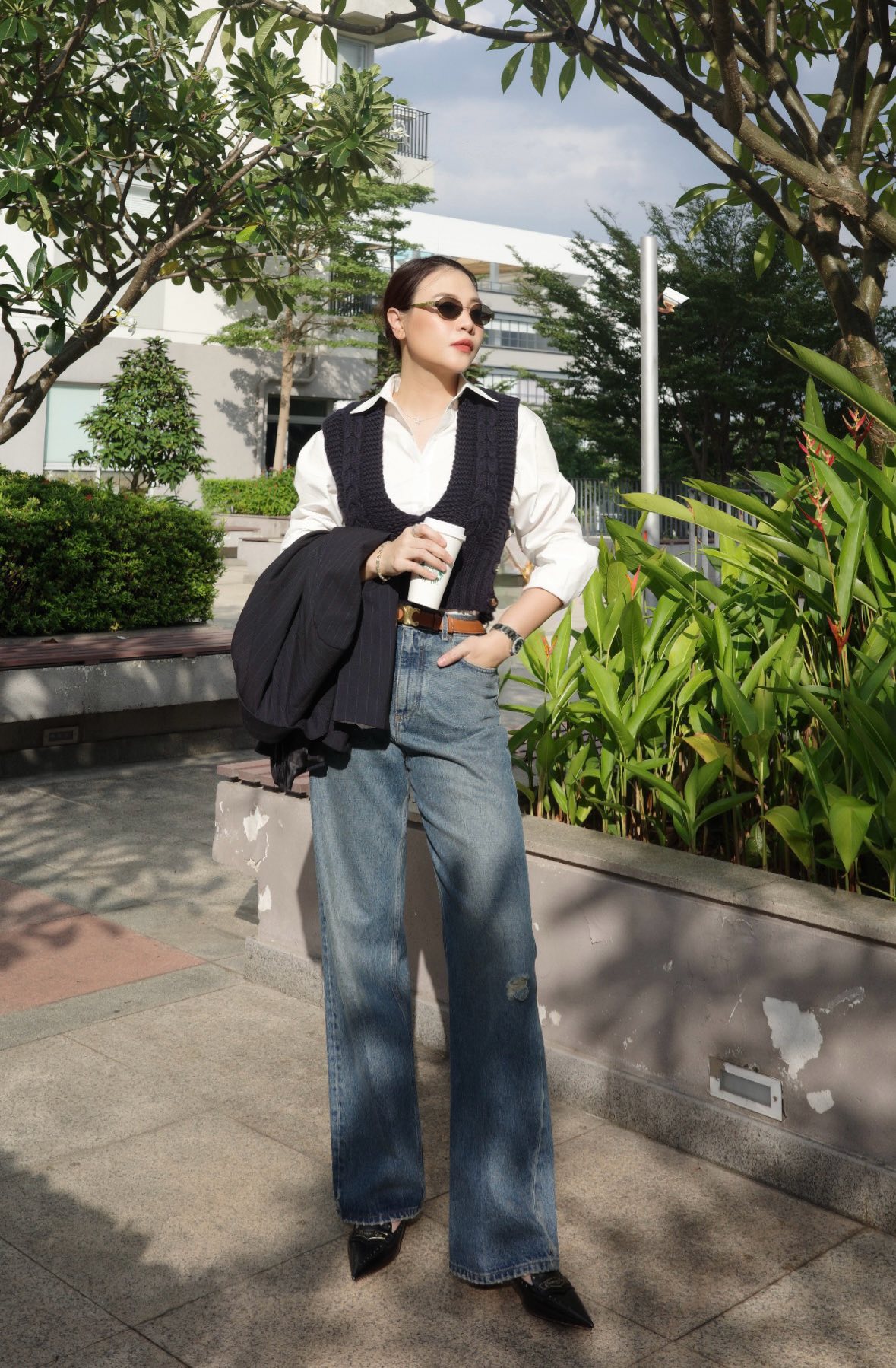 Bóc tách cuộc sống thật của hội phu nhân tổng tài ở Việt Nam, làm gì có ai 