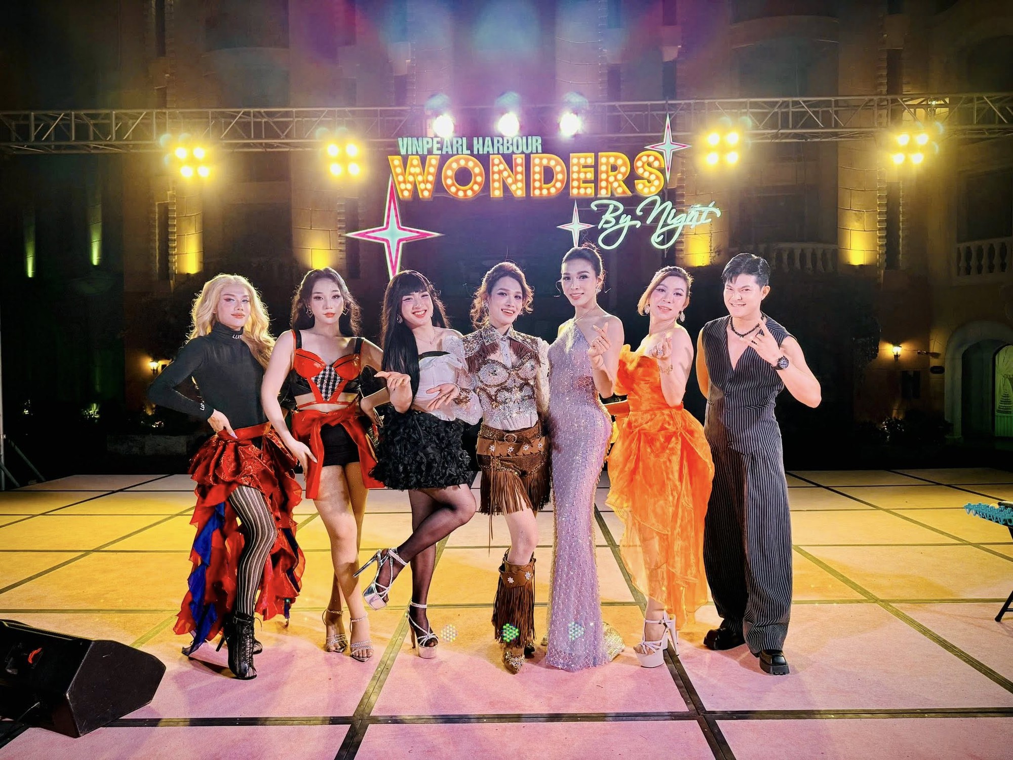 "B&agrave; bầu l&ocirc; t&ocirc;" quyền lực nhất S&agrave;i G&ograve;n, từng cầm cố t&agrave;i sản để duy tr&igrave; g&aacute;nh h&aacute;t, cuộc sống hiện tại khiến ai cũng ngỡ ng&agrave;ng- Ảnh 3.