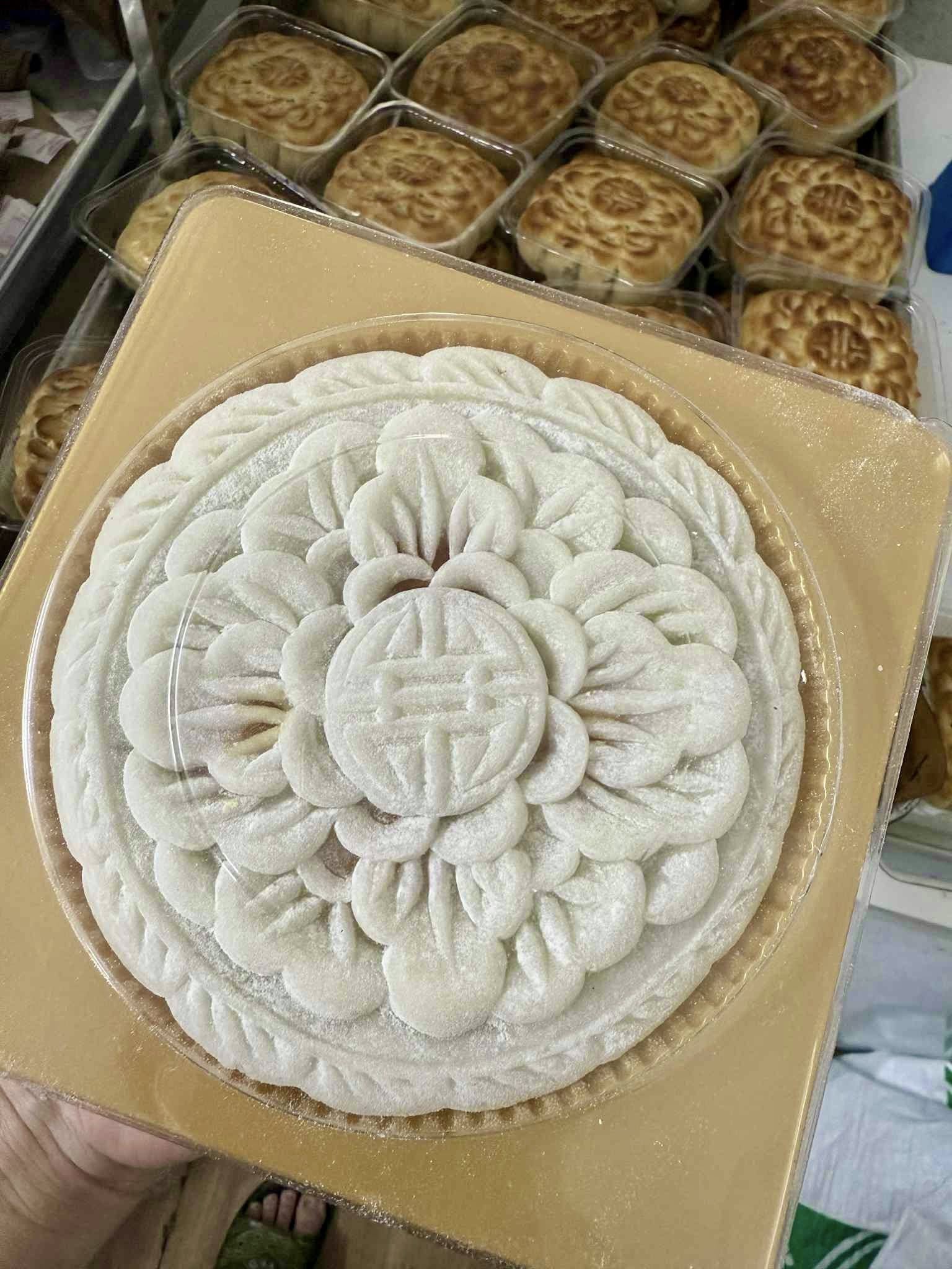 Muốn mua bánh Trung thu cốm mà ngại chen chúc xếp hàng: Đây là 3 địa chỉ đang được nhiều người truyền tai- Ảnh 7.