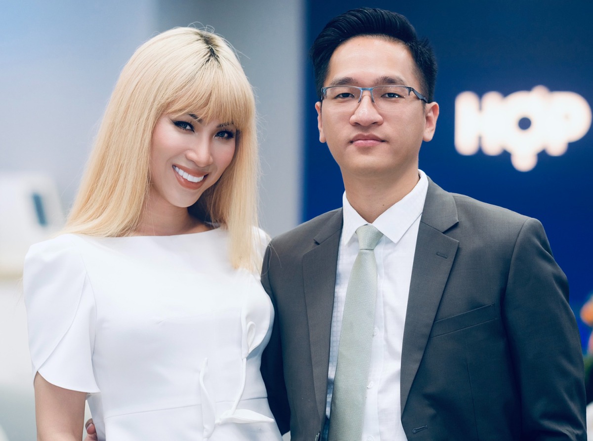 "B&agrave; bầu l&ocirc; t&ocirc;" quyền lực nhất S&agrave;i G&ograve;n, từng cầm cố t&agrave;i sản để duy tr&igrave; g&aacute;nh h&aacute;t, cuộc sống hiện tại khiến ai cũng ngỡ ng&agrave;ng- Ảnh 5.