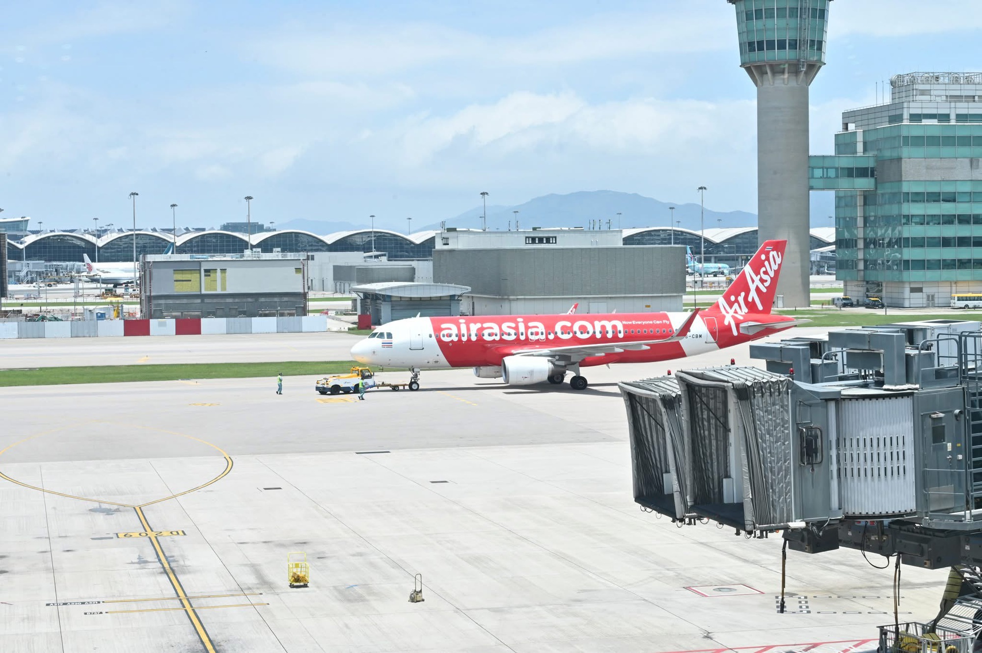 Quyết không bỏ cuộc, AirAsia lại tiếp tục thâm nhập thị trường Việt Nam lần thứ 5- Ảnh 1.