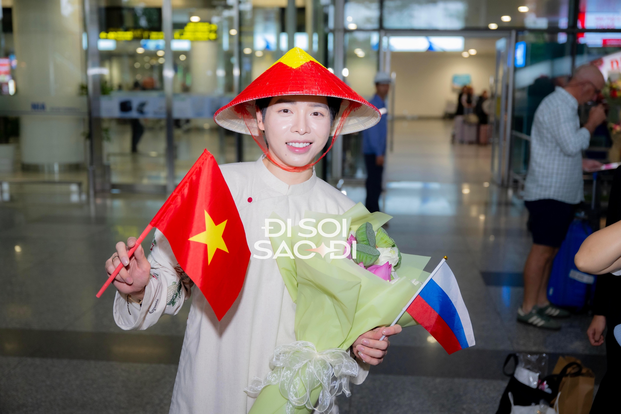 Đức Phúc đáp Nội Bài sau chiến thắng Intervision 2025: "Khi được gọi tên là quán quân, tôi vẫn chưa biết là mình"- Ảnh 8.