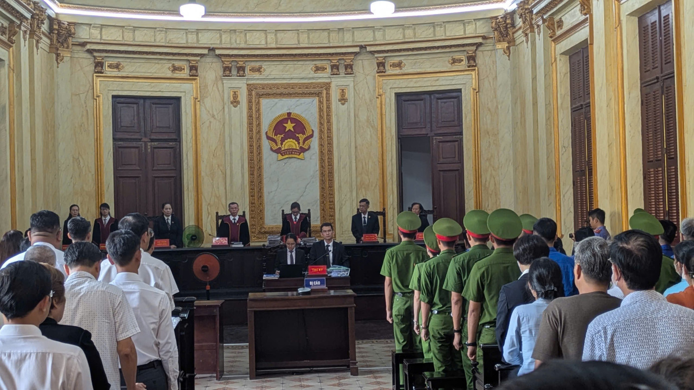 SJC đề nghị tuyên buộc bà Lê Thúy Hằng và đồng phạm bồi thường 95,8 lượng vàng và 108 tỷ đồng- Ảnh 3.
