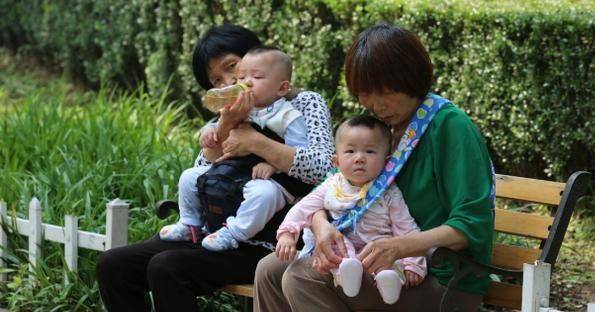 5 việc tưởng vô hại nhưng đang hủy hoại tuổi già, điều thứ 3 rất nhiều người mắc phải- Ảnh 2.