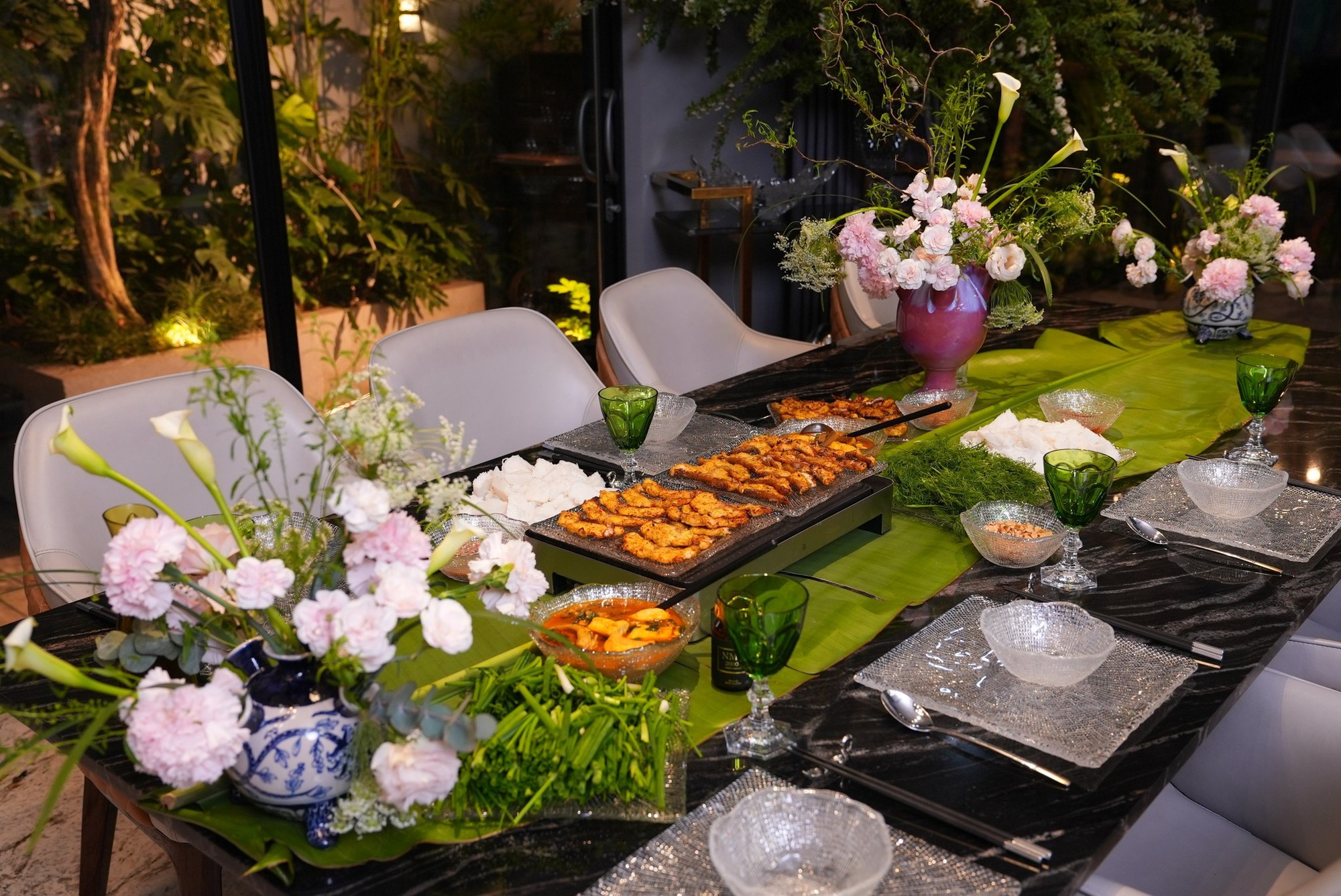 Nữ tổng tài Hà Nội sáng làm CEO, mỗi tối đưa chồng đến một nước khác nhau Trung Quốc, Ấn Độ, Pháp,...- Ảnh 8.