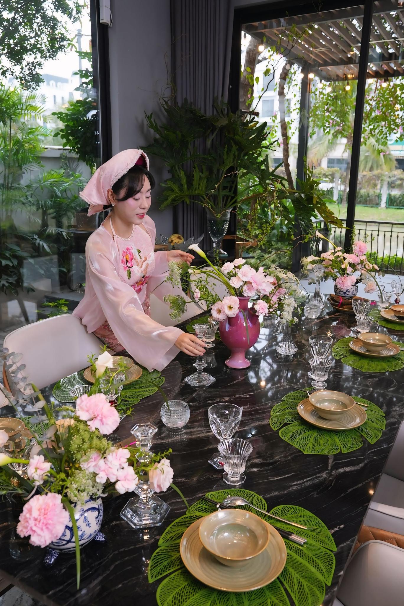 Nữ tổng tài Hà Nội sáng làm CEO, mỗi tối đưa chồng đến một nước khác nhau Trung Quốc, Ấn Độ, Pháp,...- Ảnh 15.