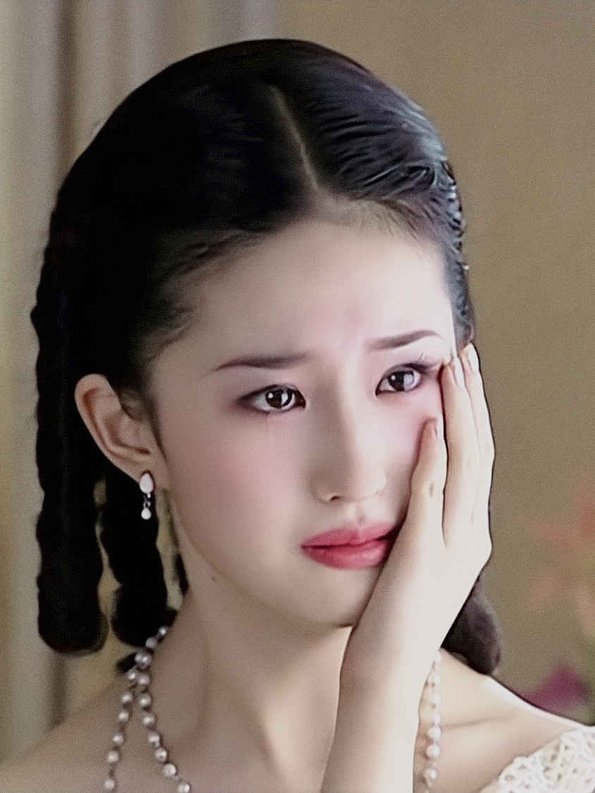 Lưu Diệc Phi bị tố mắc bệnh ng&ocirc;i sao từ năm 14 tuổi, 1 &ldquo;b&agrave; lớn&rdquo; từ chối n&acirc;ng đỡ d&ugrave; nhan sắc &ldquo;phong thần&rdquo;- Ảnh 2.