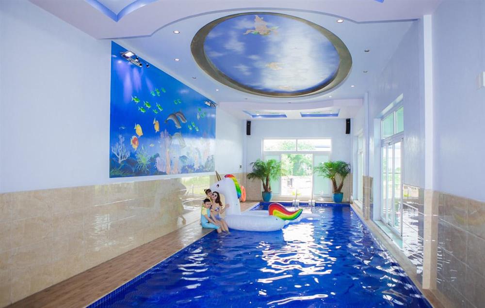 Nữ nghệ sĩ có biệt thự từ TP.HCM ra Hải Phòng, được chồng đại gia yêu chiều, trông con cho đi hát- Ảnh 10.