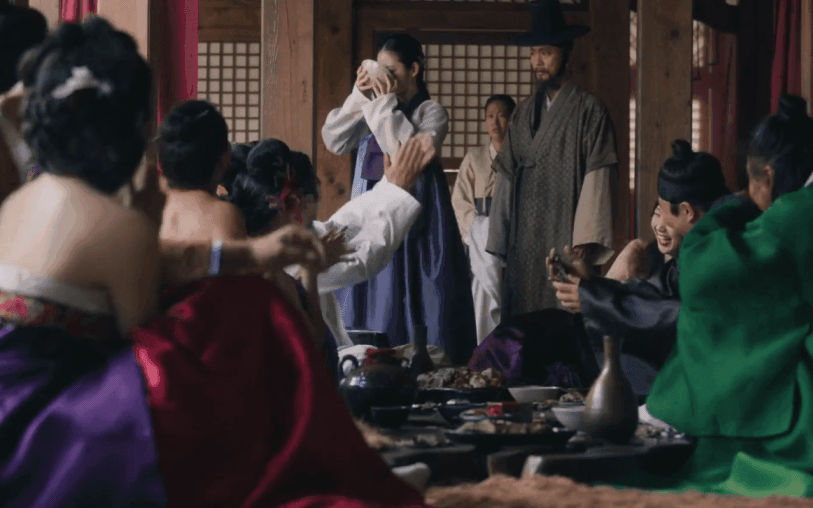 Cả c&otilde;i mạng than trời v&igrave; phim H&agrave;n si&ecirc;u đỉnh n&agrave;y mới chiếu 3 tập: Nữ ch&iacute;nh đẹp chết đi được, chờ 1 tuần biết sống sao