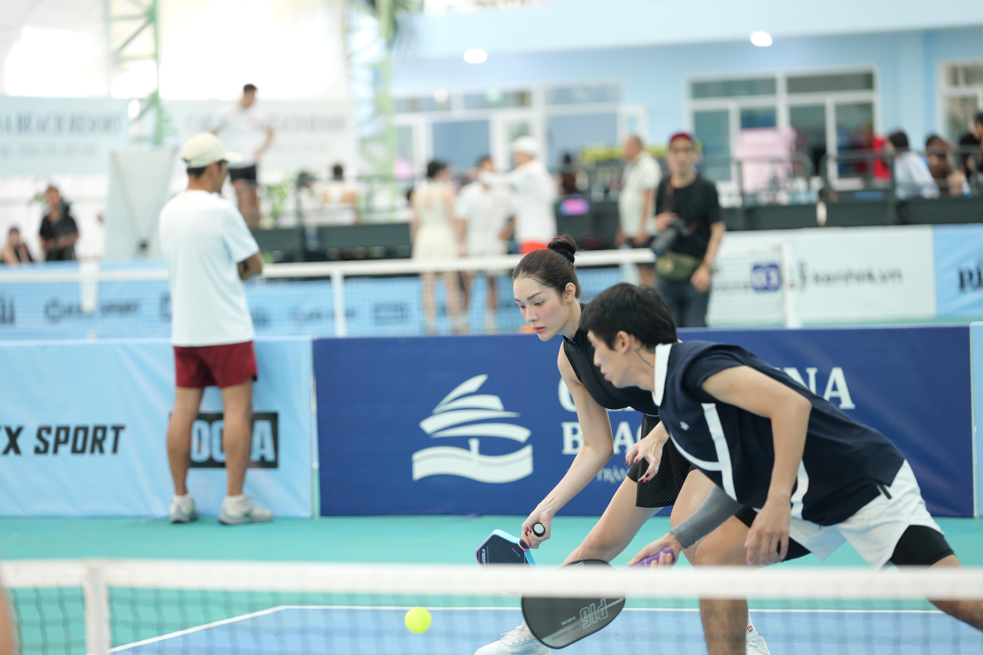 Dàn sao siêu đỉnh tại Fancy Pickleball: Mâu Thuỷ - Hồng Hạnh thi đấu bùng nổ, hội trai xinh gái đẹp vừa slay vừa đánh hay!- Ảnh 5.